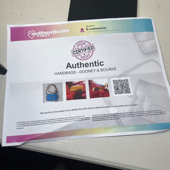 Dooney & Bourke Saffiano Lexi Crossbody Purse - COA included - Picture 11 of 11